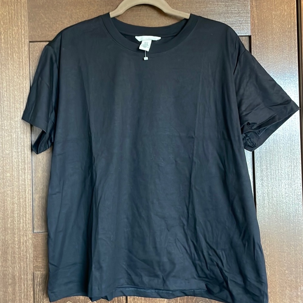 NWOT Black H&M T-Shirt